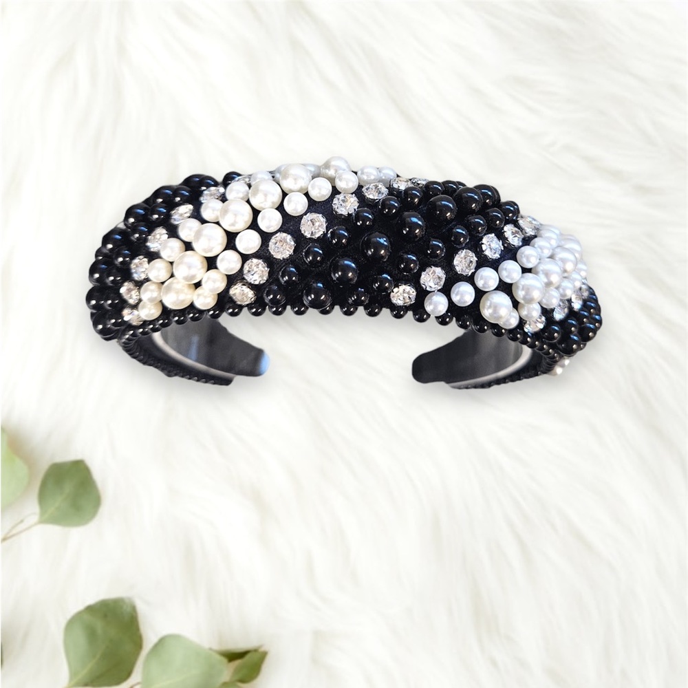 088 - Beaded Black & Pearl Headband